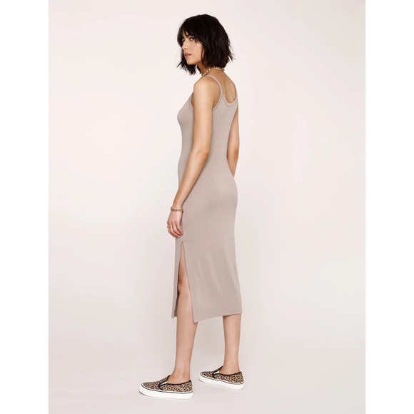 Heartloom midi dress - Picture 2 of 9